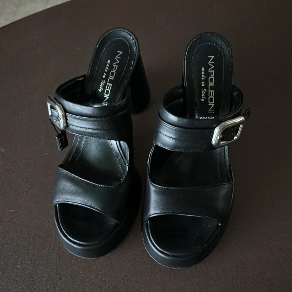 Napoleoni Made in Italy Black Circular Heel - Picture 7 of 9